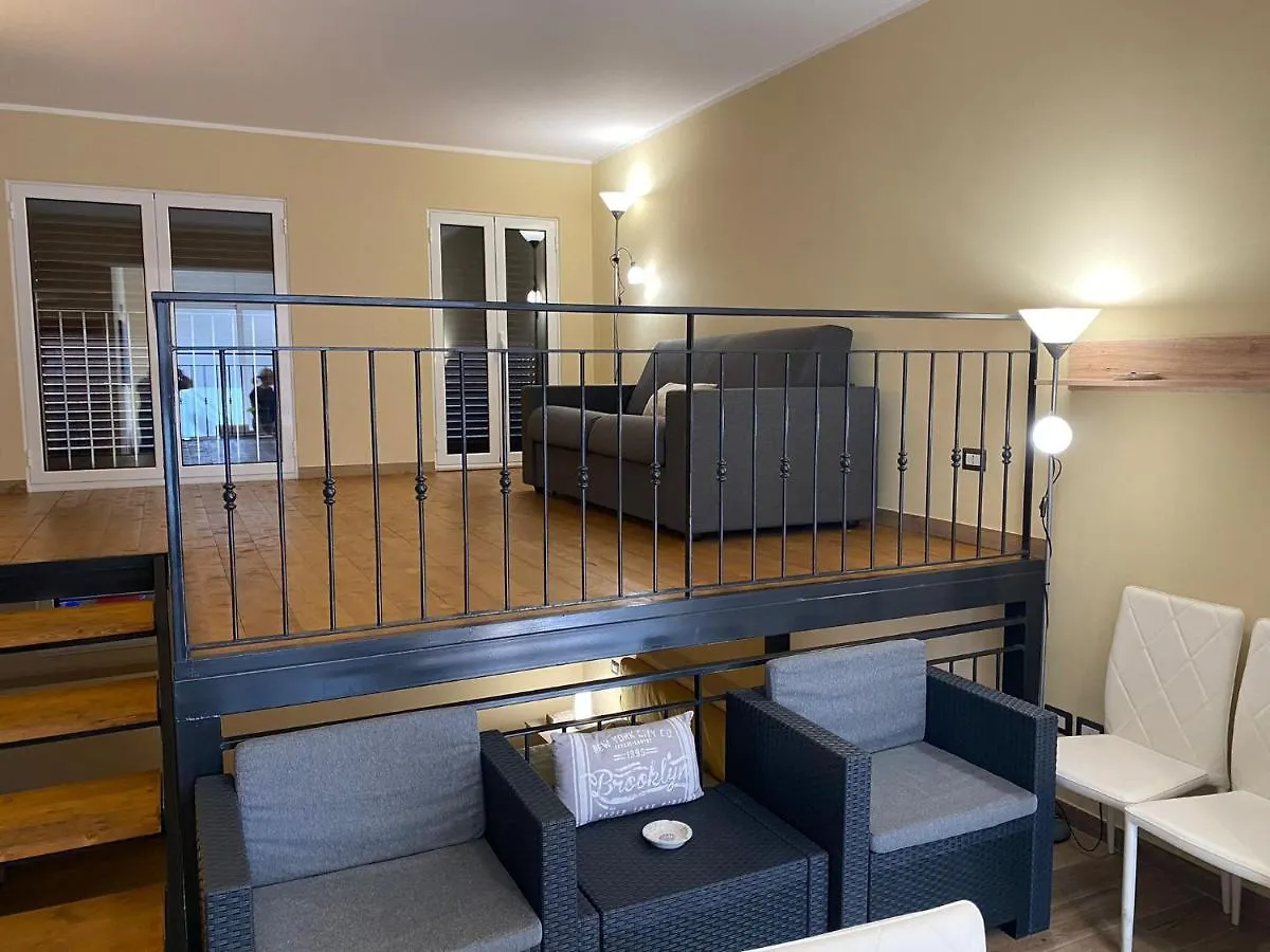 ミラッツォ Sunset Loft Bed & Breakfast 0*,